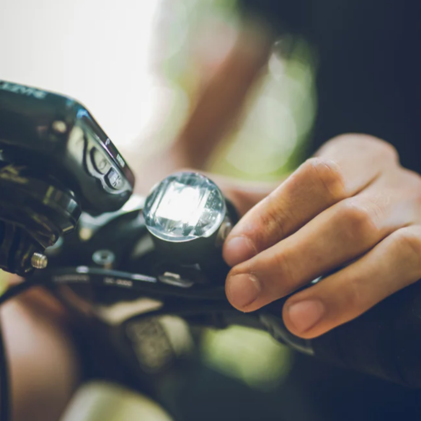 Femto-USB-Front-2019-04-16-Lezyne-726-1cf4010a-905b-4cd8-b625-f70a81ba6693-3