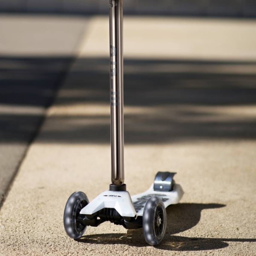 large-Maxi-Micro-Deluxe-Flux-LED-Neochrome-Black-7