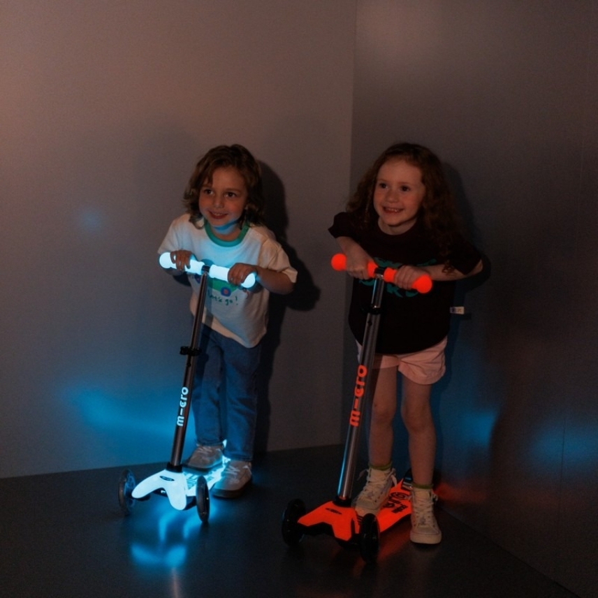 large-Maxi-Micro-Deluxe-Glow-LED-Aura-Red-Mini-Micro-Deluxe-Glow-LED-Arctic-Blue-Mixed-1