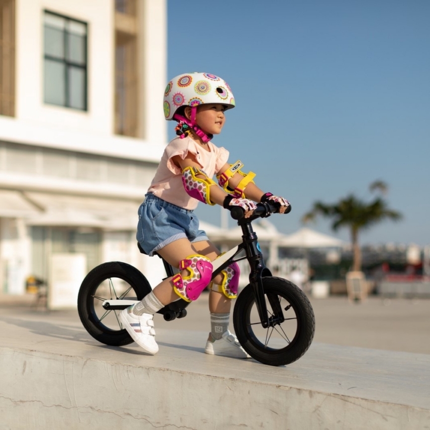 large-Micro-Balance-Bike-Deluxe-Pro-1