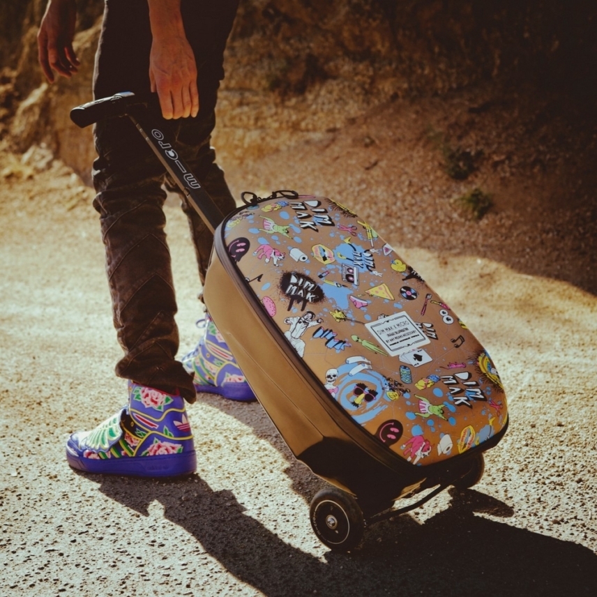large-Micro-x-Steve-Aoki-Luggage-Sound2go-Comic-Pattern-7