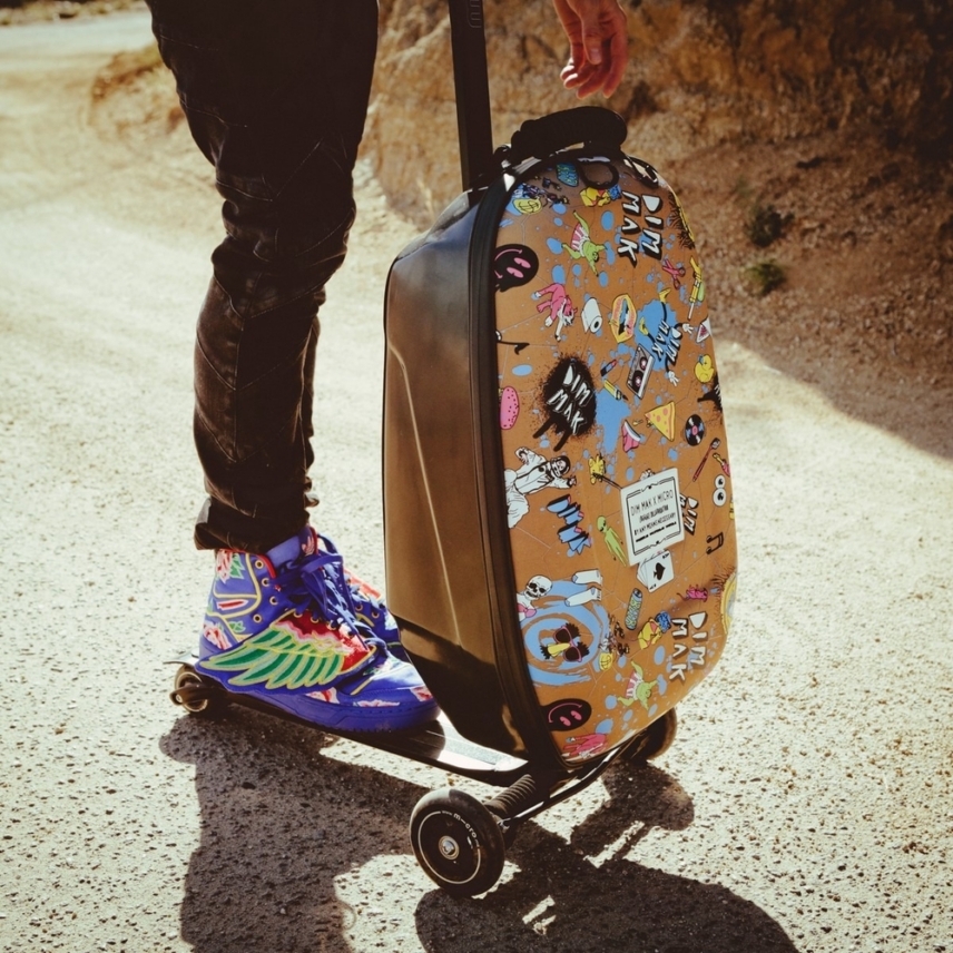 large-Micro-x-Steve-Aoki-Luggage-Sound2go-Comic-Pattern-8