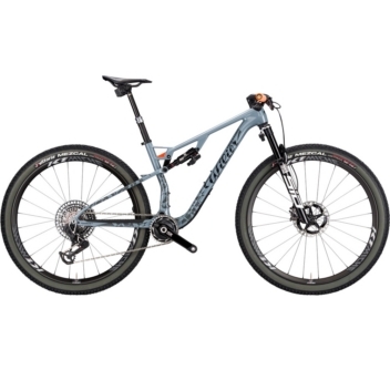 -u11-rs-flight-attendant-