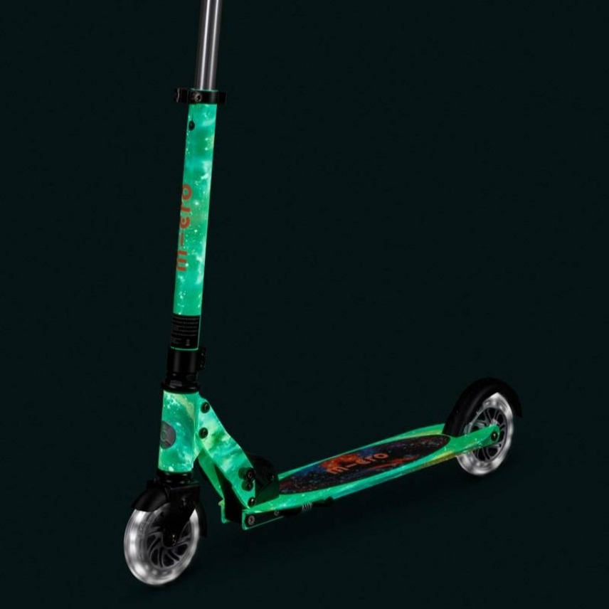 large-Micro-Sprite-Glow-LED-Art-Collection-Intercosmic-7-2