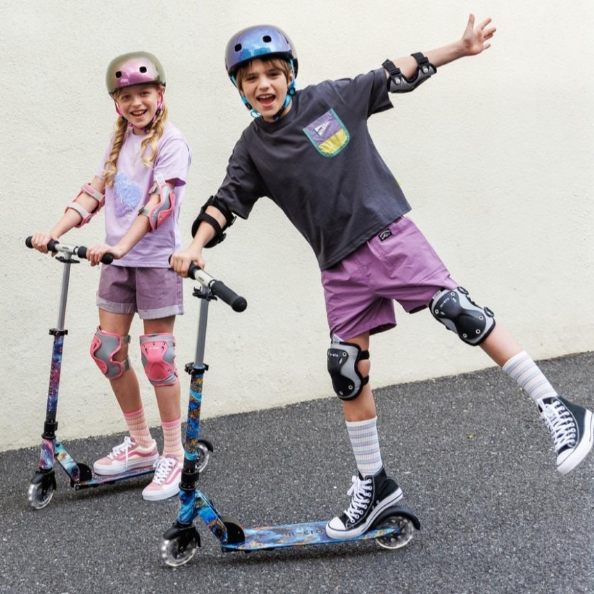 large-Micro-Sprite-LED-Art-Collection-Social-Media-Visual-7